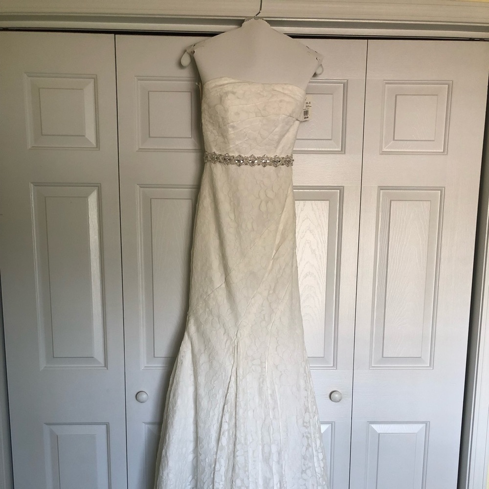 Galina Strapless All Over Lace Dress in Soft White